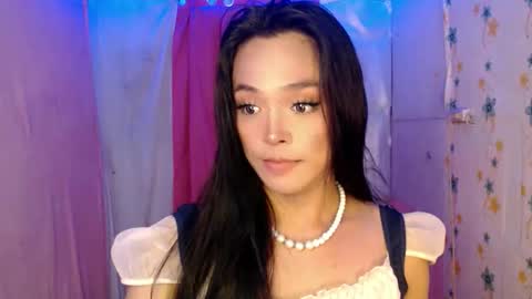 TYRA online show from April 8, 2026, 7:03 pm