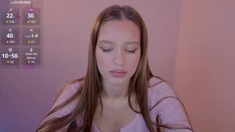 Snapshot of ursexybbhere chatting on June 19, 2026, 7:06 pm Olivia online show from June 19, 2026, 7:06 pm