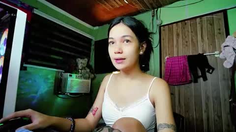 Snapshot of ursexymayhem1 chatting on October 27, 2025, 1:53 am Ursexymayhem online show from October 27, 2025, 1:53 am