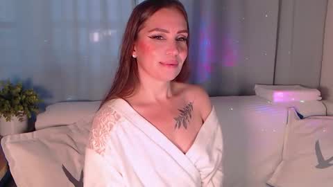 Silvia online show from November 16, 2025, 10:54 am