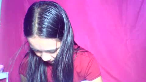 Snapshot of urskinnygirl4u18 chatting on March 3, 2025, 12:37 am Urskinnygirl4u18 - ROSE ROOM online show from March 3, 2025, 12:37 am
