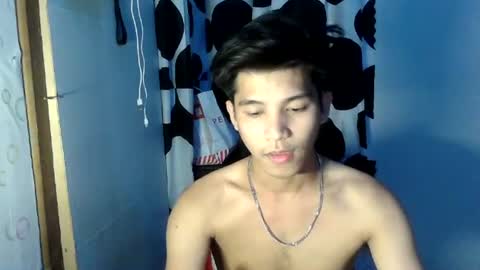 ursweetie_boy online show from July 28, 2026, 6:42 am