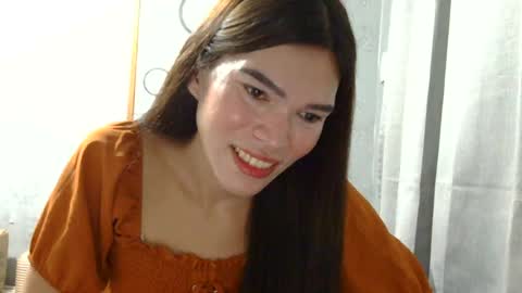 urtrans_sheenlyn online show from June 27, 2026, 12:55 pm