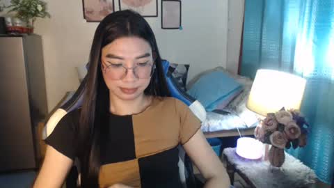 Snapshot of urwetasianprincessxx chatting on February 13, 2025, 11:17 am Ashley Kate Mateo Gray online show from February 13, 2025, 11:17 am