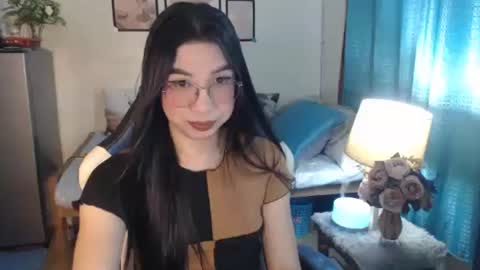 Snapshot of urwetasianprincessxx chatting on February 20, 2025, 7:45 am Ashley Kate Mateo Gray online show from February 20, 2025, 7:45 am