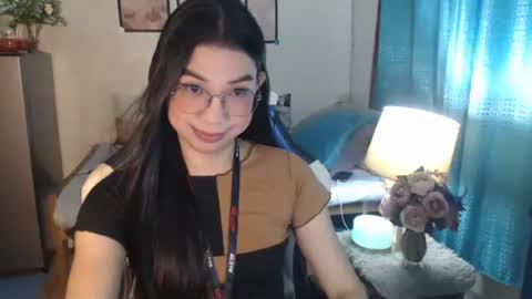 Snapshot of urwetasianprincessxx chatting on February 25, 2025, 10:04 am Ashley Kate Mateo Gray online show from February 25, 2025, 10:04 am