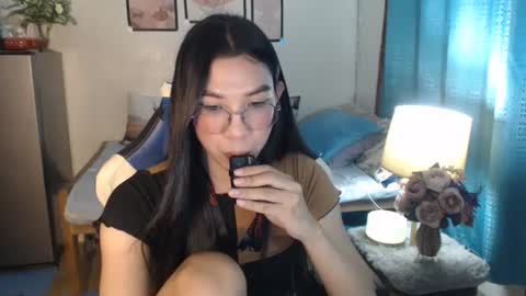 Snapshot of urwetasianprincessxx chatting on February 27, 2025, 2:32 pm Ashley Kate Mateo Gray online show from February 27, 2025, 2:32 pm