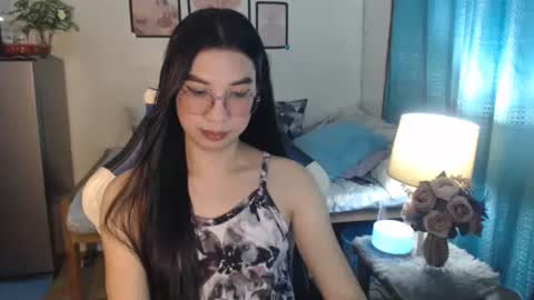 Snapshot of urwetasianprincessxx chatting on March 3, 2025, 10:28 am Ashley Kate Mateo Gray online show from March 3, 2025, 10:28 am