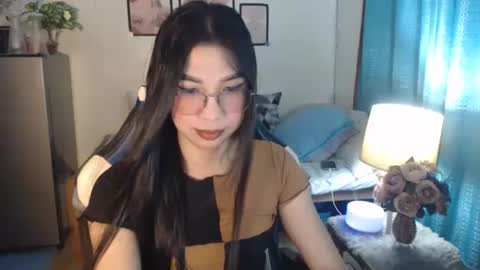 Snapshot of urwetasianprincessxx chatting on March 9, 2025, 11:25 am Ashley Kate Mateo Gray online show from March 9, 2025, 11:25 am