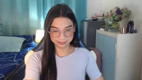 Snapshot of urwetasianprincessxx chatting on September 17, 2025, 8:38 am Ashley Kate Mateo Gray online show from September 17, 2025, 8:38 am