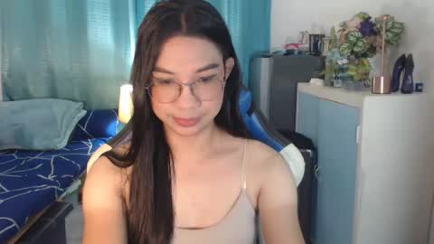 Snapshot of urwetasianprincessxx chatting on October 5, 2025, 10:35 am Ashley Kate Mateo Gray online show from October 5, 2025, 10:35 am