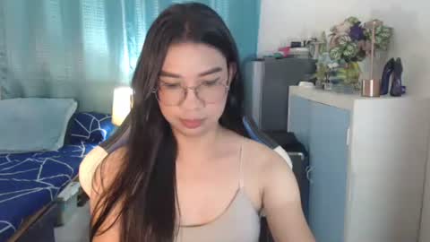 Snapshot of urwetasianprincessxx chatting on October 7, 2025, 12:13 pm Ashley Kate Mateo Gray online show from October 7, 2025, 12:13 pm