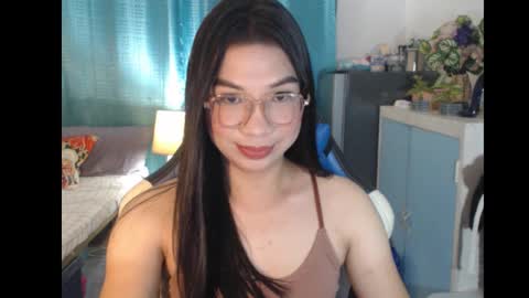 Snapshot of urwetasianprincessxx chatting on November 24, 2025, 9:53 am Ashley Kate Mateo Gray online show from November 24, 2025, 9:53 am