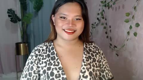 Bella Miles Olivia online show from December 10, 2024, 11:40 pm