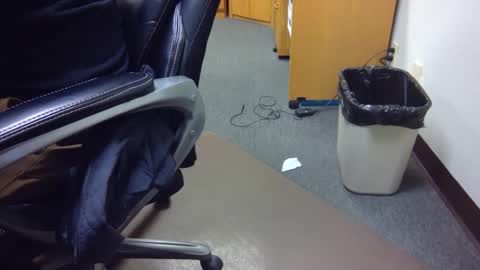 useemie online show from December 23, 2024, 6:58 pm