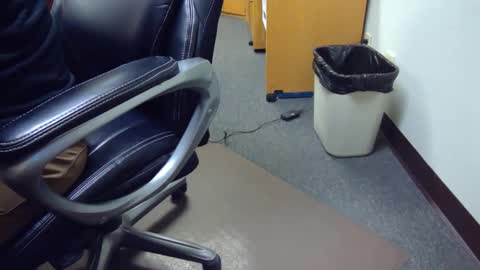 useemie online show from December 23, 2024, 10:33 pm