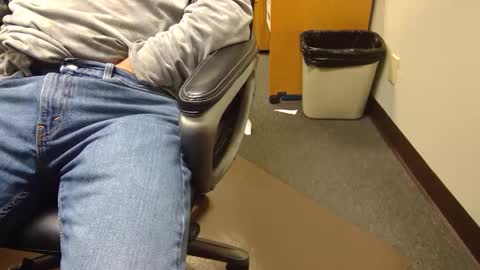 useemie online show from December 31, 2024, 11:49 pm