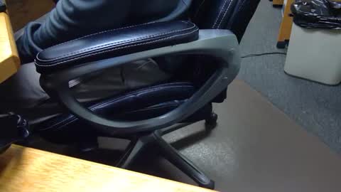 useemie online show from February 13, 2025, 11:47 pm