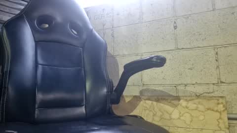 Snapshot of useme975 chatting on December 23, 2024, 7:20 pm useme975 online show from December 23, 2024, 7:20 pm