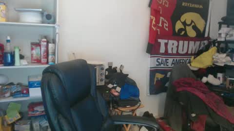 Snapshot of usgoober chatting on February 12, 2025, 4:12 am Eric online show from February 12, 2025, 4:12 am