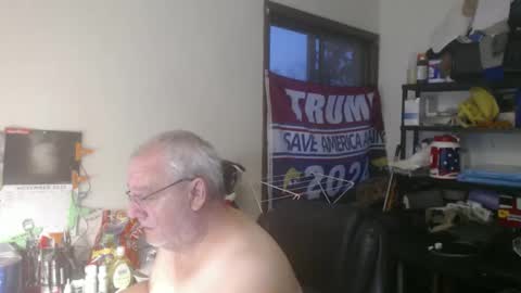 Snapshot of usgoober chatting on October 30, 2025, 12:17 pm Eric online show from October 30, 2025, 12:17 pm