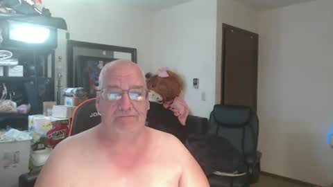 Snapshot of usgoober chatting on May 12, 2026, 12:35 pm Eric online show from May 12, 2026, 12:35 pm