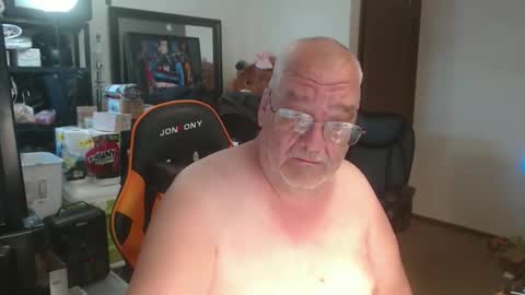 Snapshot of usgoober chatting on May 16, 2026, 12:04 pm Eric online show from May 16, 2026, 12:04 pm