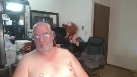 Snapshot of usgoober chatting on May 19, 2026, 1:00 am Eric online show from May 19, 2026, 1:00 am