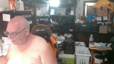 Snapshot of usgoober chatting on June 8, 2026, 3:18 am Eric online show from June 8, 2026, 3:18 am