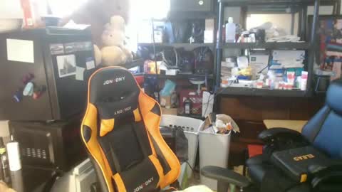 Snapshot of usgoober chatting on June 14, 2026, 12:40 pm Eric online show from June 14, 2026, 12:40 pm