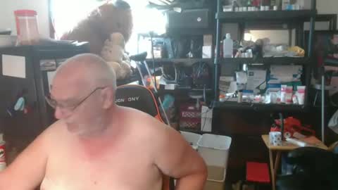 Snapshot of usgoober chatting on June 18, 2026, 12:53 pm Eric online show from June 18, 2026, 12:53 pm