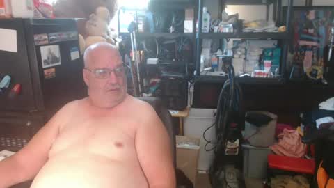 Snapshot of usgoober chatting on July 7, 2026, 11:58 am Eric online show from July 7, 2026, 11:58 am