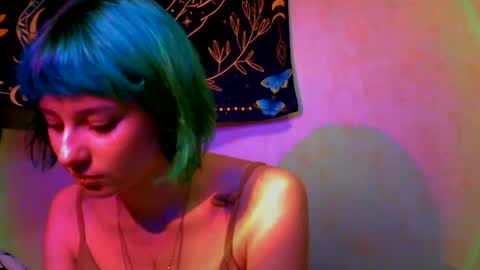 Snapshot of uwu_emmy chatting on June 16, 2026, 7:27 pm uwu_emmy online show from June 16, 2026, 7:27 pm