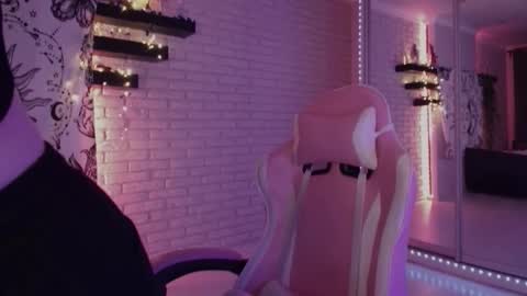 Eva online show from December 23, 2024, 4:28 pm