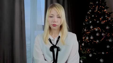 Chloe online show from February 14, 2026, 12:13 pm