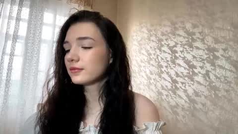 Lisi online show from March 8, 2026, 4:27 am