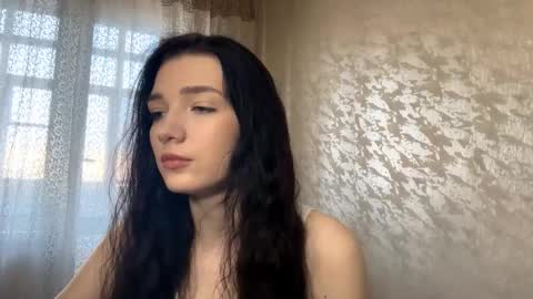 Lisi online show from March 18, 2026, 11:13 am