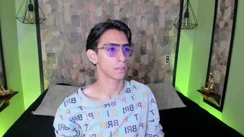 UYUKIE online show from November 7, 2025, 11:10 am