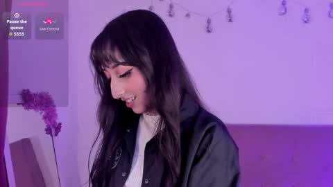 v1cky_ online show from December 15, 2025, 3:55 am