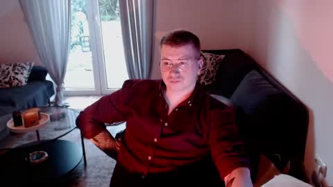 vacation__ online show from February 17, 2025, 4:04 pm