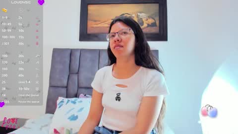 Vahiolet smith online show from May 13, 2026, 3:04 am