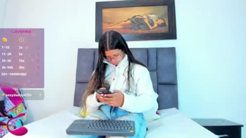 Vahiolet smith online show from July 23, 2026, 12:25 pm