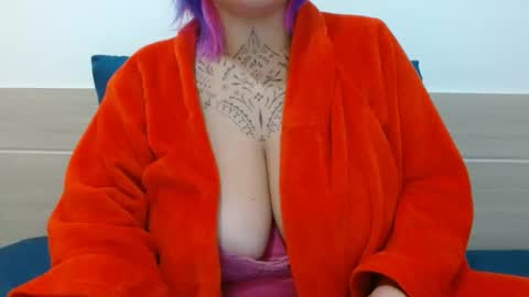 Vah Oliver online show from October 15, 2025, 3:01 pm