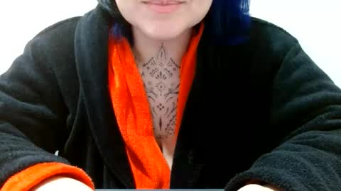 Snapshot of vaholiver chatting on May 27, 2026, 7:22 pm Vah Oliver online show from May 27, 2026, 7:22 pm