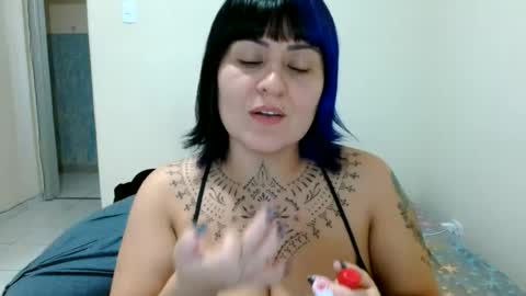 Snapshot of vaholiver chatting on June 17, 2026, 7:59 pm Vah Oliver online show from June 17, 2026, 7:59 pm