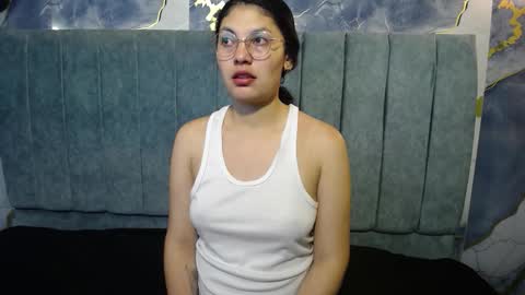 Vainilla online show from March 19, 2026, 1:20 am