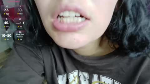 Vainilla online show from April 22, 2026, 2:03 am
