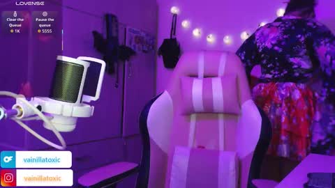 Snapshot of vainilla_l chatting on January 15, 2026, 11:41 pm Vainilla Independent model online show from January 15, 2026, 11:41 pm