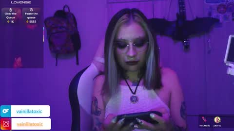 Snapshot of vainilla_l chatting on March 8, 2026, 11:19 pm Vainilla Independent model online show from March 8, 2026, 11:19 pm