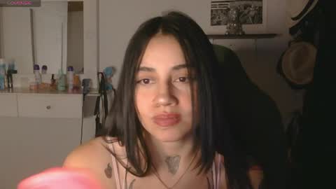 Snapshot of val_bardot1 chatting on June 2, 2026, 1:18 am first of all... who are u online show from June 2, 2026, 1:18 am